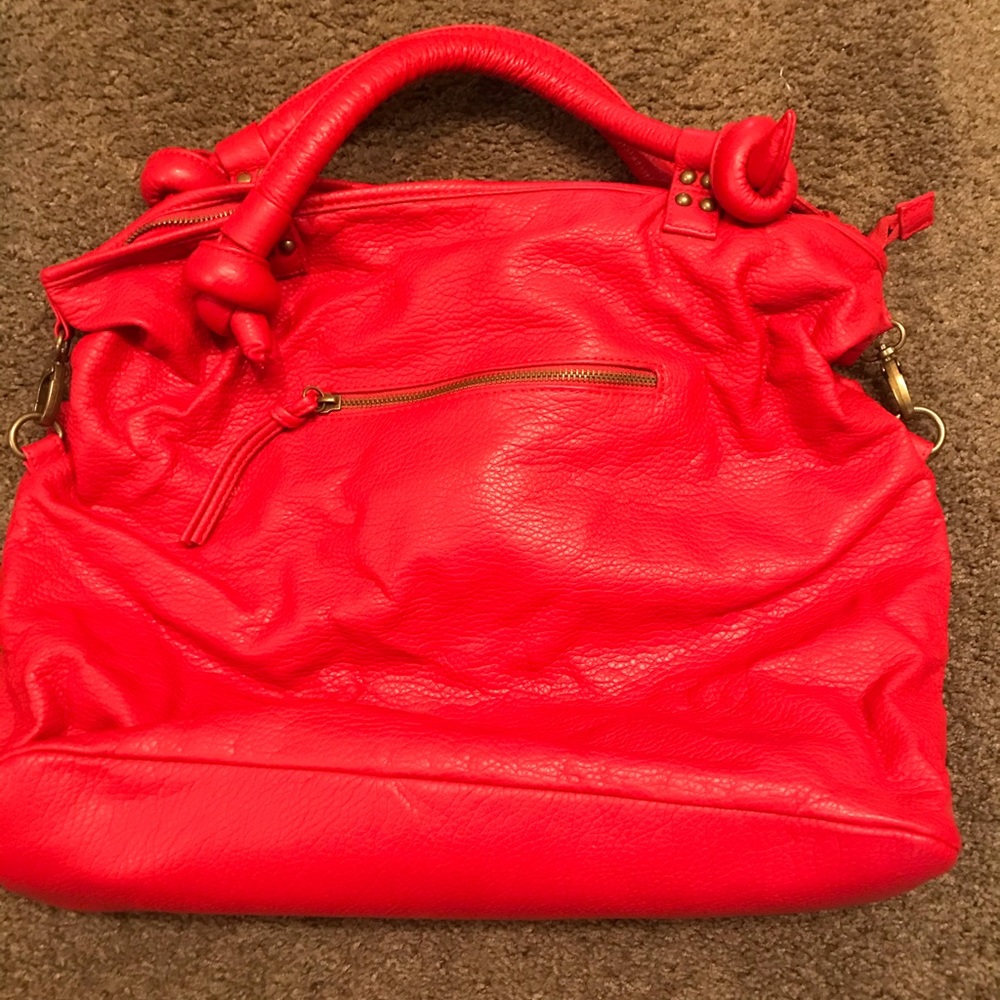 Cooperative handbag